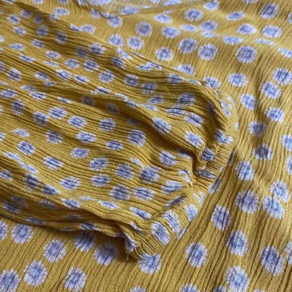 Pleuron’s Woman’s Peplum Blouse  - Picture 3 of 4